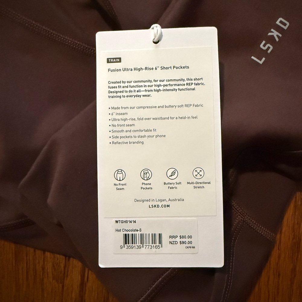 LSKD Fusion Ultra High Rise Shorts pockets - Picture 3 of 3